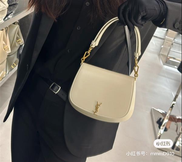 2026224192625910 800